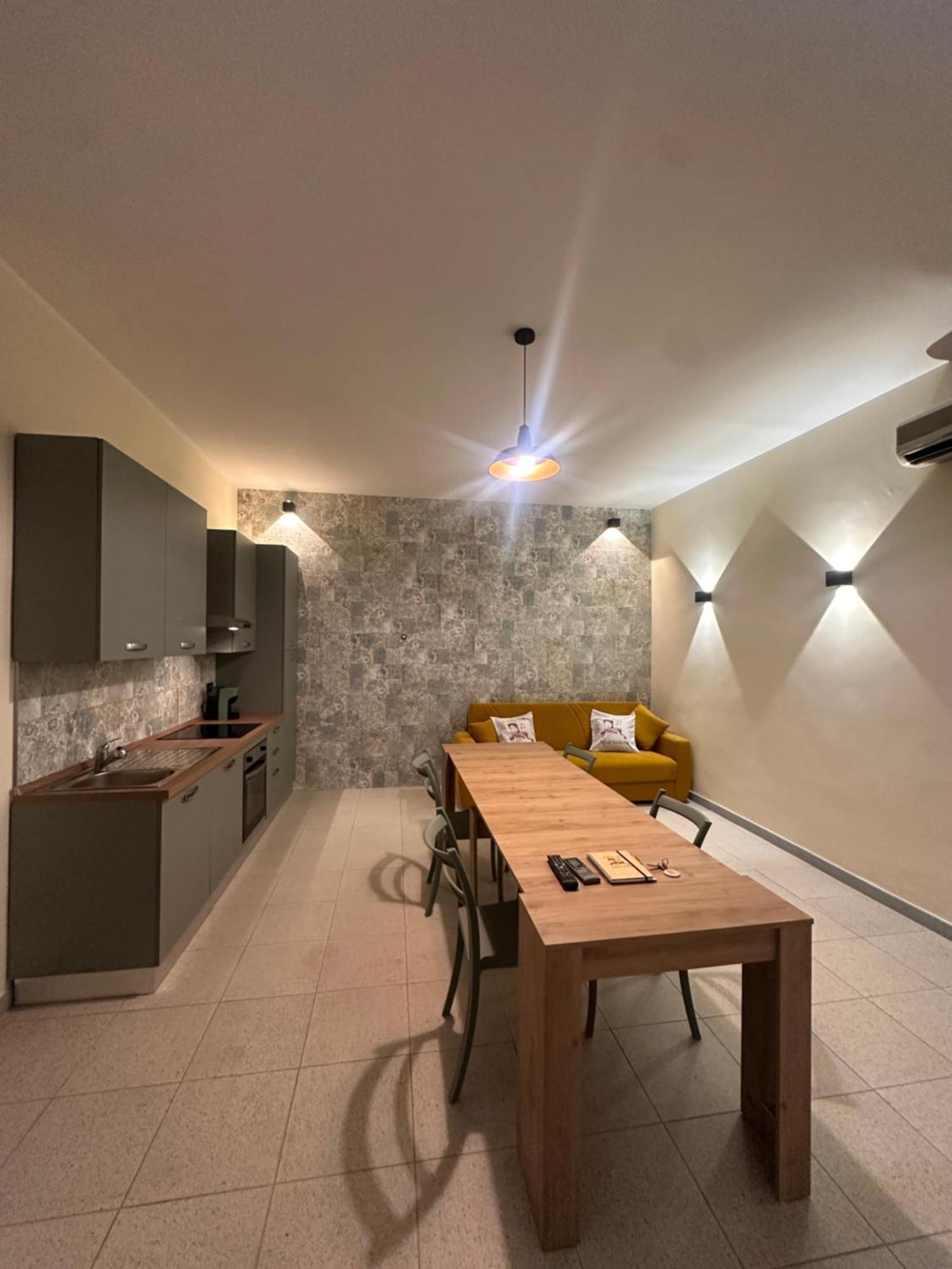 Civico 27 Apartment 폰디 외부 사진